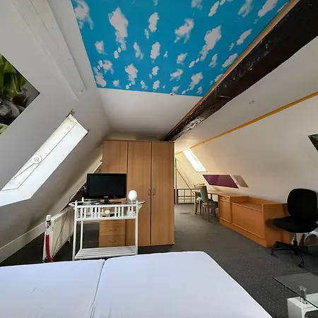 דירה Gemuetliches Dachgeschoss Im Koala-stil באד הרספלד